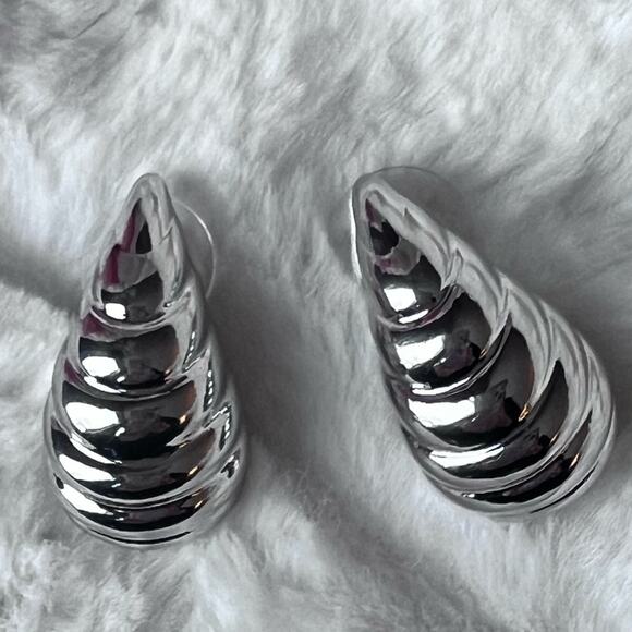 🆕 Chunky Silver Earrings Statement Tear Drop Croissant Crescent 80’s Mob Wife - Picture 5 of 10